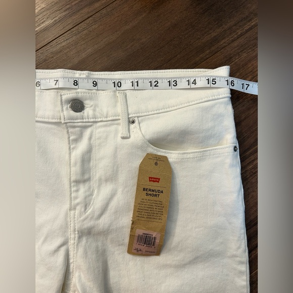Levi's White Denim Mid Rise Slim Bermuda Shorts - Picture 12 of 15